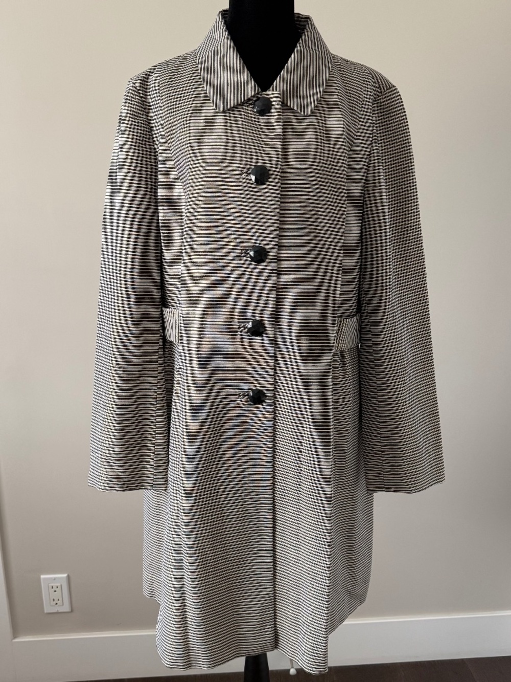 FLASH SALE TODAY Banana Republic XL Black Ivory Striped Swing Coat - Picture 3 of 11